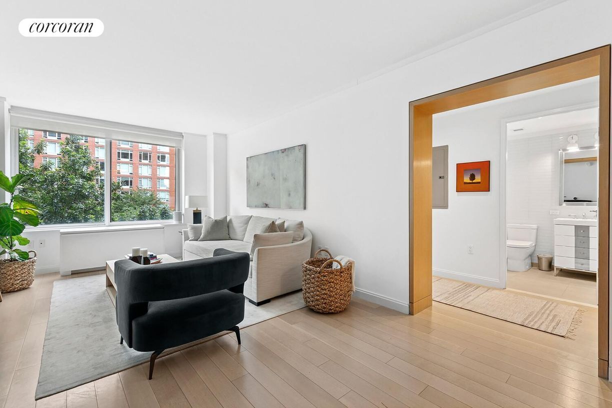 Foto principal - 212 Warren St