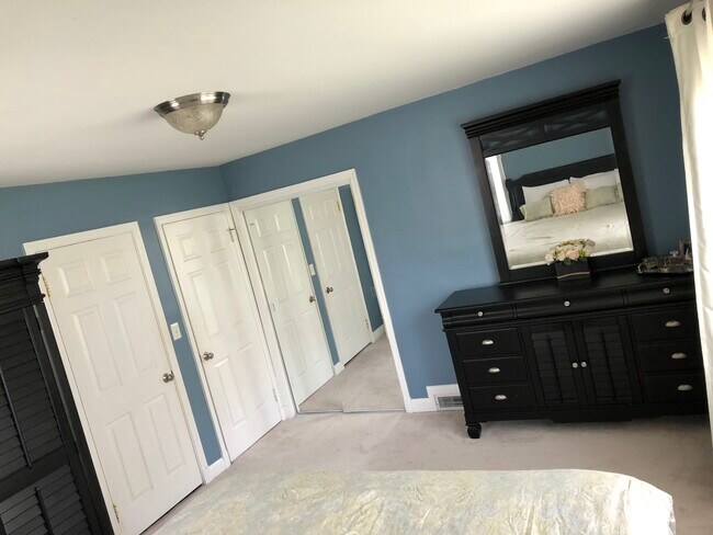 Foto del edificio - 1517 Woodcliff Ave