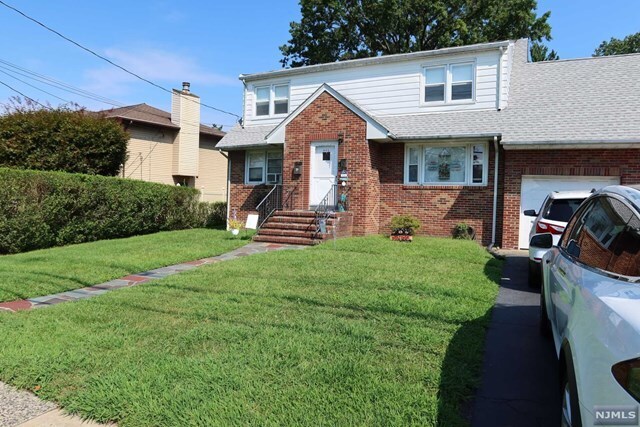 Building Photo - 446 Saddle River Road, Unit 2