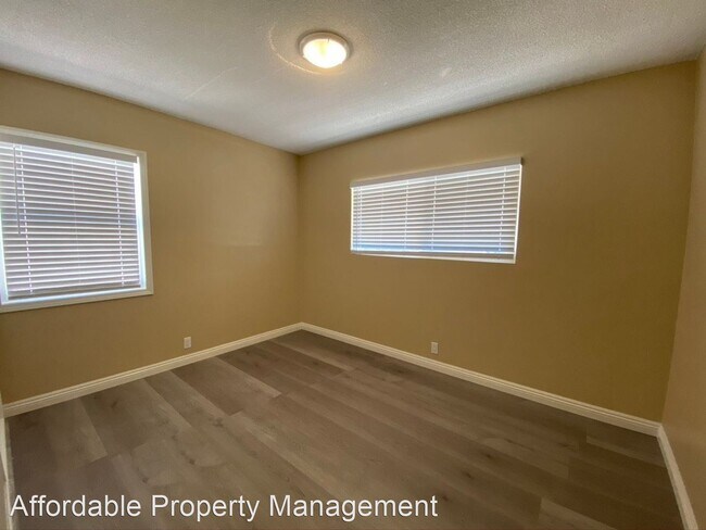 Building Photo - 3 br, 1.5 bath House - 512 La Serena Dr.