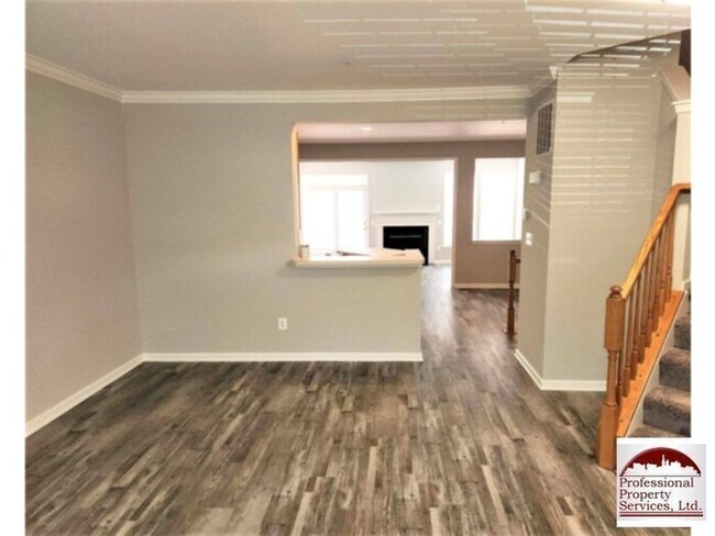 Foto del edificio - Price Reduction! Luxury Townhome!