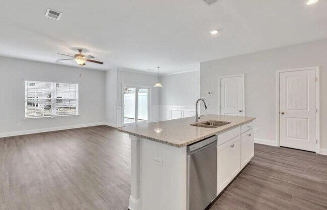 Foto del edificio - 3-bedroom, 2.5-bathroom Townhouse