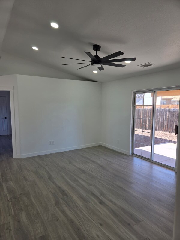 Foto del edificio - 4885 N Arnold Dr