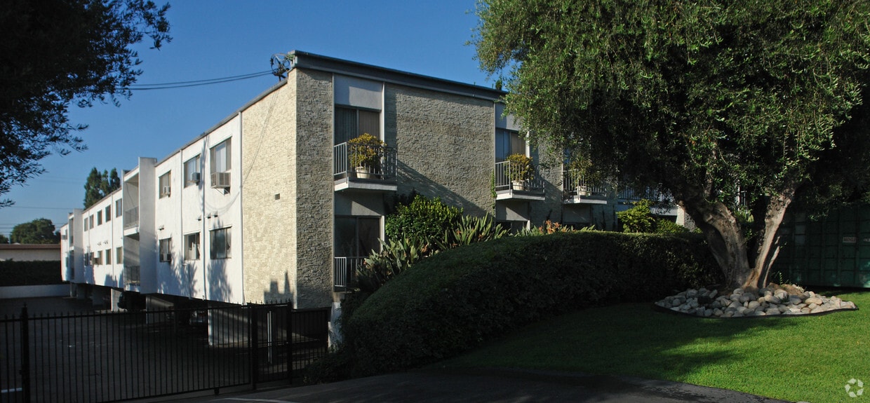 Building Photo - Vida Villa Apartments
