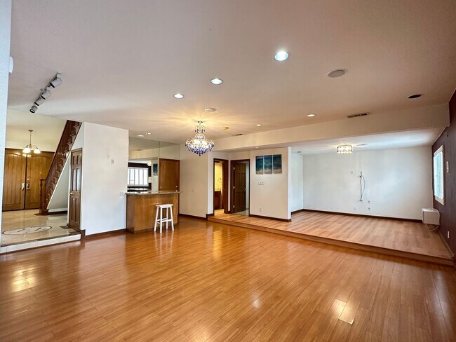 Building Photo - MCNEIL MANOR