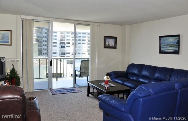 Foto del edificio - 1 br, 1.5 bath Condo - 1900 N Ocean Blvd
