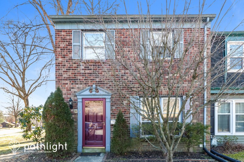 Foto principal - 634 W St Andrews Dr