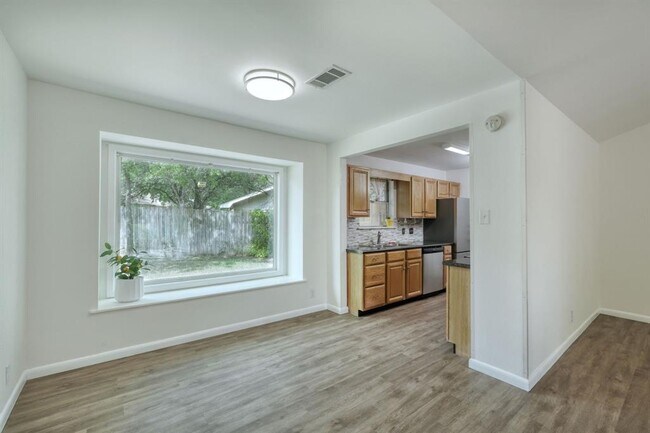 Building Photo - 9001 Lodge Ct
