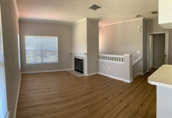 Foto del edificio - 2/2, 2nd floor unit in gated, Sanford community