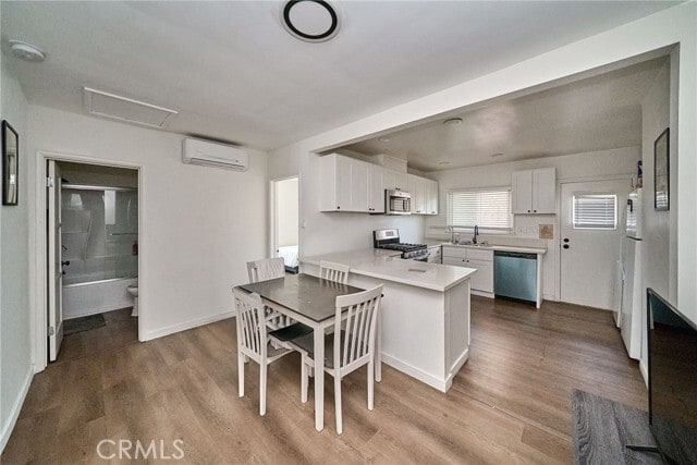 Building Photo - 8736 Ramsgate Ave