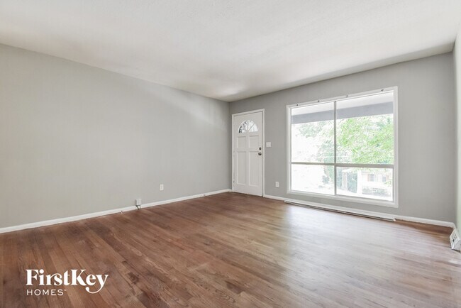 Foto del edificio - 2426 Elkhorn Dr
