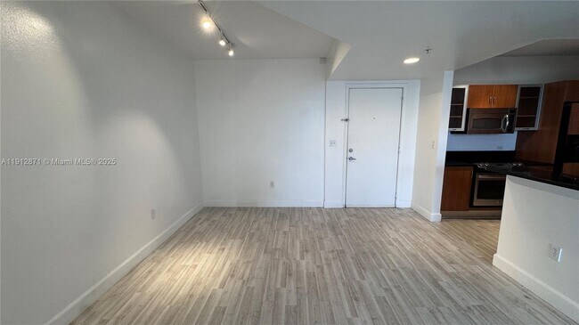 Building Photo - 18800 NE 29th Ave