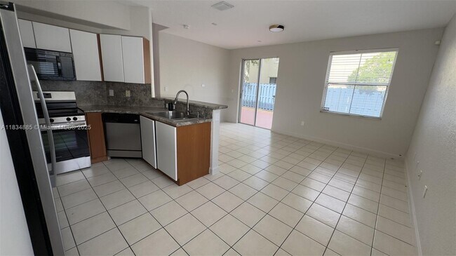 Building Photo - 3855 SW 171st Terrace