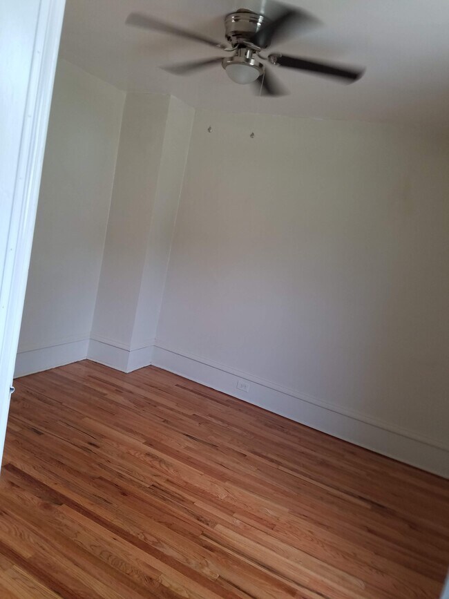 Foto del edificio - 2403 Stafford St
