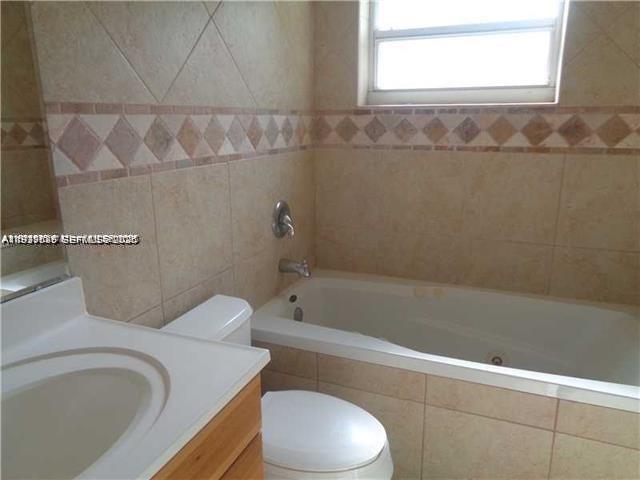 Foto del edificio - 11511 NW 33rd St