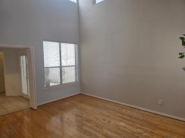 Building Photo - 5940 Rosebud Dr