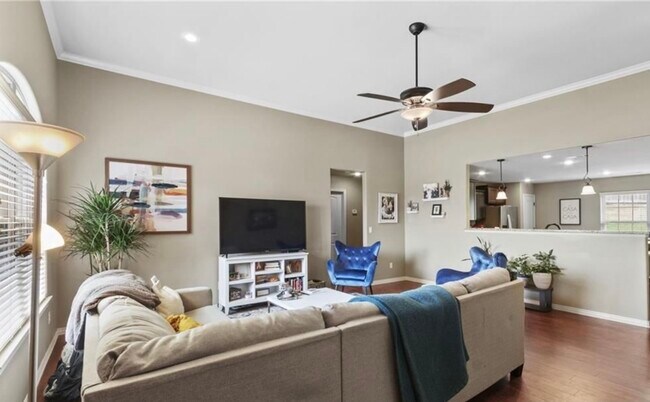 Living Room - 2124 Quinlan Ave