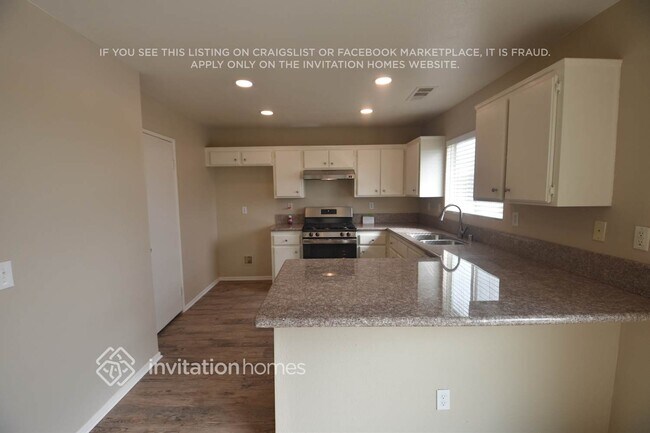 Building Photo - 1721 G Ct