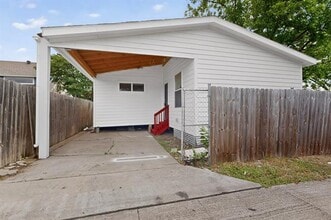 Building Photo - 1305 NW 14th St