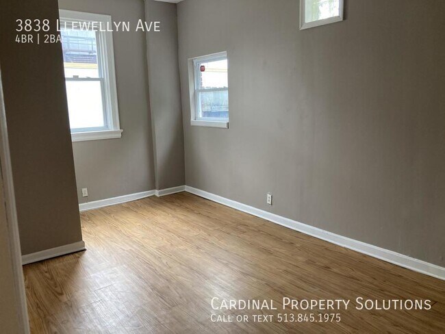 Building Photo - 3838 Llewellyn Ave