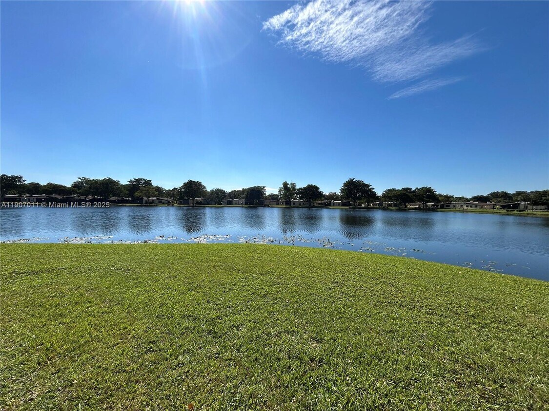 Primary Photo - 200 Berkley Rd