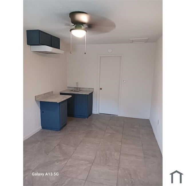 Foto del edificio - 13039 Market St