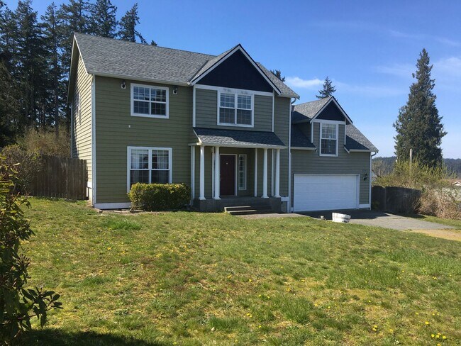 Foto del edificio - ***PENDING APPLICATION*** 2 Story Pet Friendly Contemporary 3 Bed Home w/ Views, Yard Service Inc...