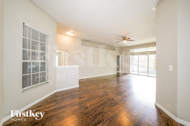 Foto del edificio - 7009 Scenic Hills Blvd
