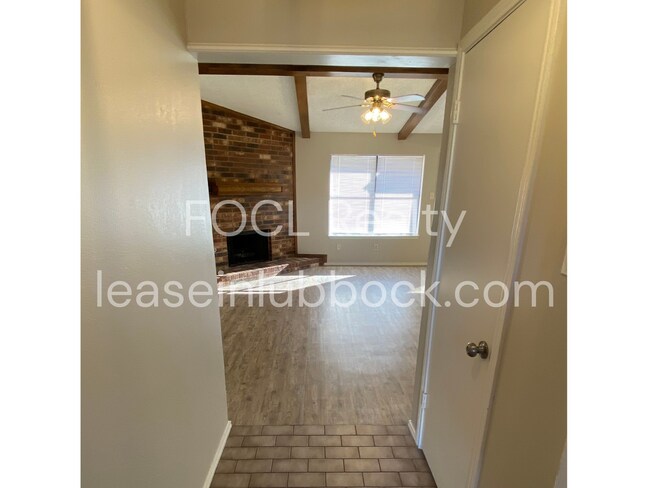 Foto del edificio - Updated and cozy 3/2/2