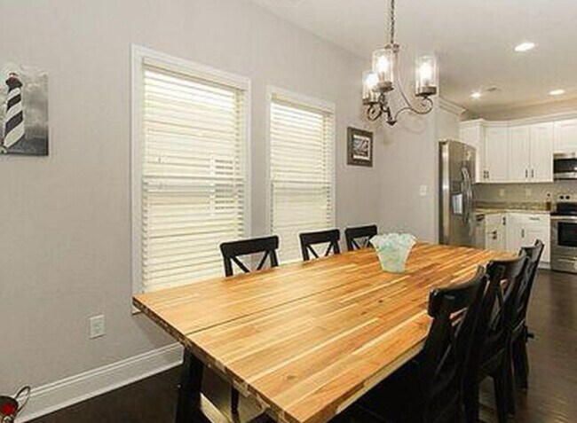 Foto del edificio - Sober living recovery house for men in Por...