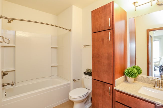 Bathroom - Lilly Preserve