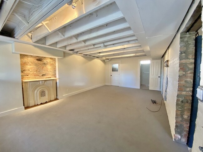 Building Photo - 311 Boal St