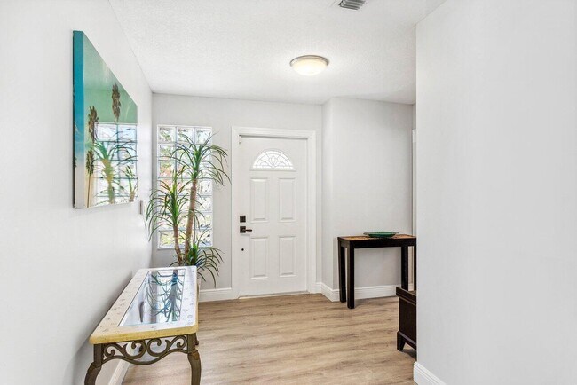 Foto del edificio - 10581 Mendocino Ln