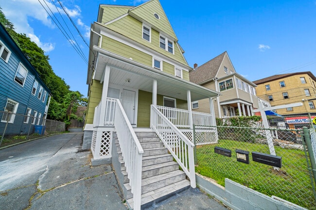 Foto del edificio - 220 Hillside Ave