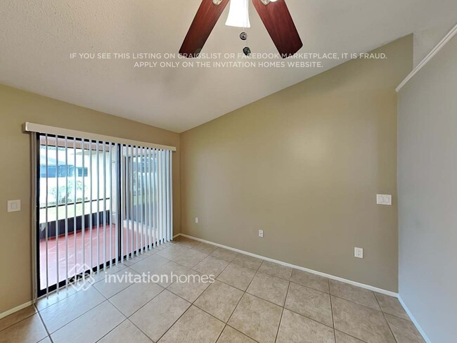 Building Photo - 2297 Cork Oak St E