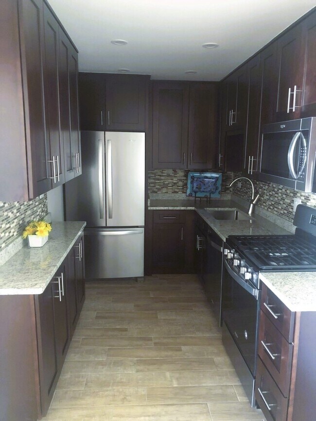Foto del edificio - 5358 N Cumberland Ave