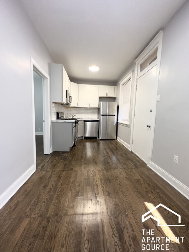 Foto del edificio - 6259 N Lakewood Ave