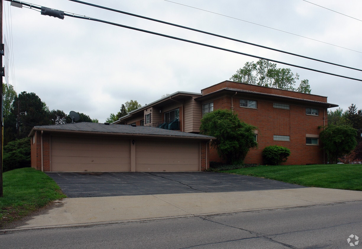 Building Photo - 3060 Hardale Blvd