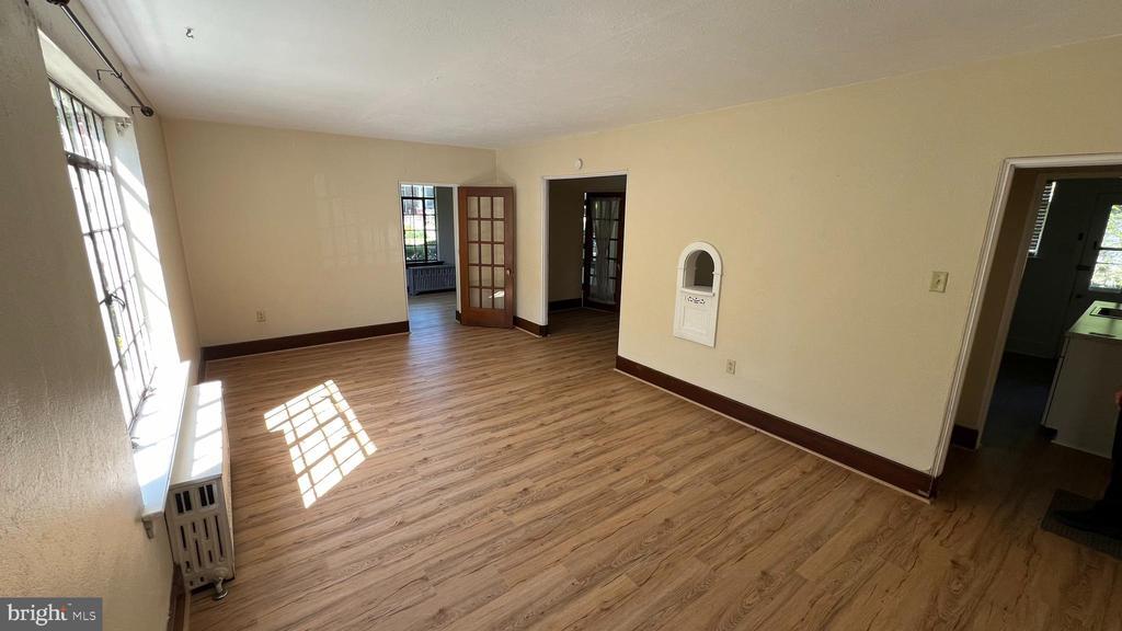 5 E Maplewood Ave Unit 2, Mechanicsburg, PA 17055 Room for Rent in