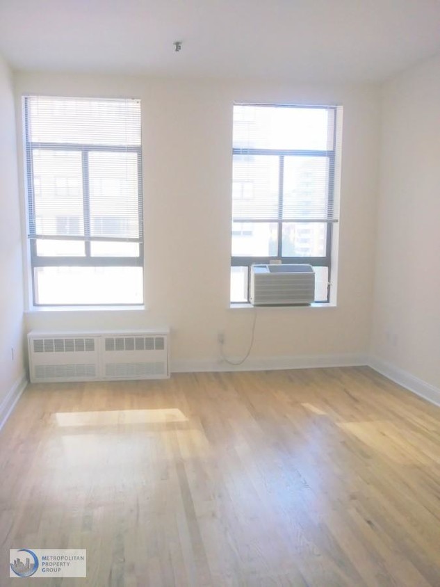 Primary Photo - 20 Astor Pl