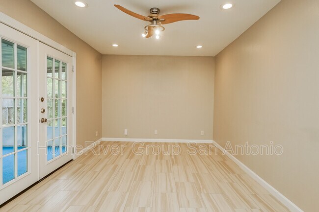 Foto del edificio - 618 Coach Rd