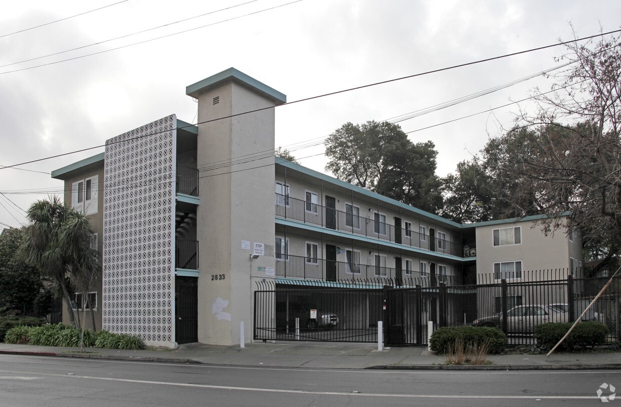 2833 Foothill Blvd, Oakland, CA 94601 Apartments in Oakland, CA