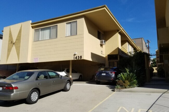 1438 #2 - 1438 N Fuller Ave