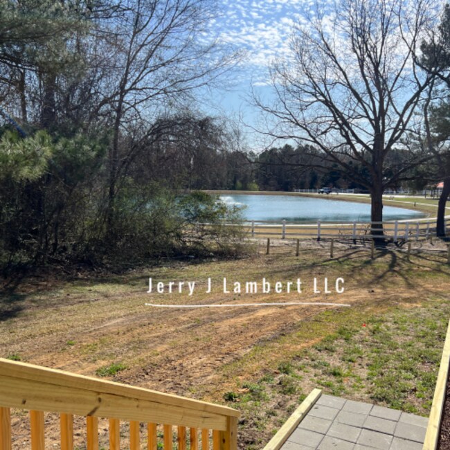 Foto del edificio - 3757 Old Fairground Rd