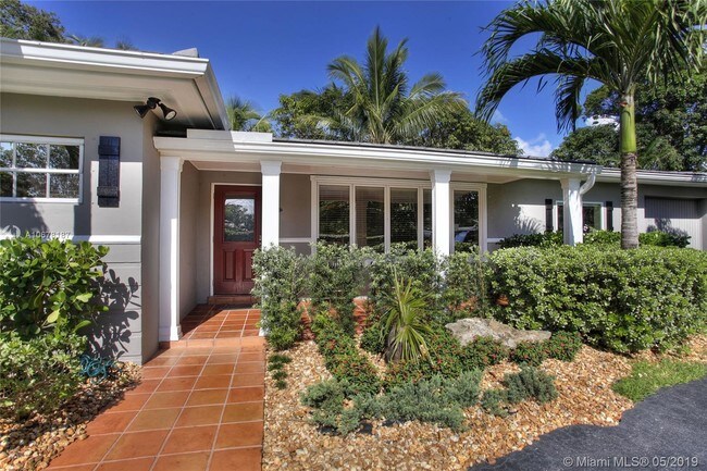 Foto del edificio - 8000 SW 62nd Ct