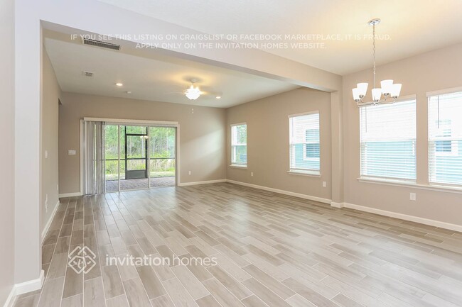 Foto del edificio - 9914 Lemon Grass Ln