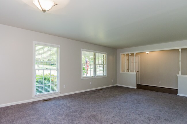 Foto del edificio - 560 Shoshone Dr