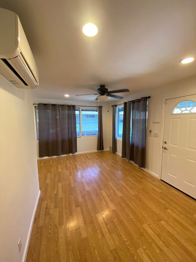 Building Photo - Spacious 2 Bed, 1 Bath in Quiet Palolo Nei...