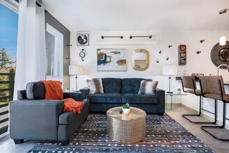 Building Photo - 2821 Beacon Ave S