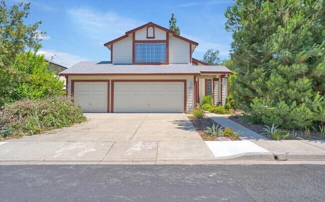 Building Photo - 2915 Sunflower Dr
